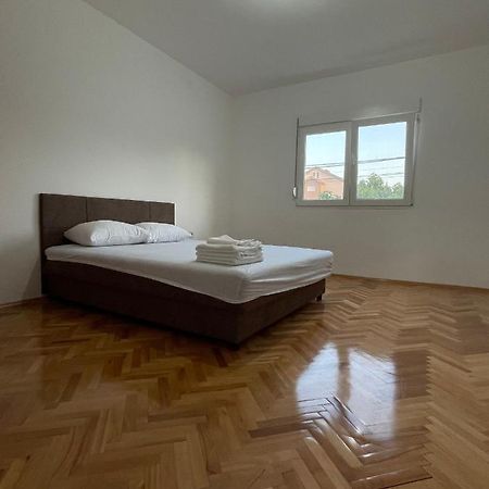 Entire Spacious Apartment With Free Parking Podgorica Zewnętrze zdjęcie