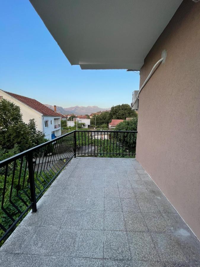 Entire Spacious Apartment With Free Parking Podgorica Zewnętrze zdjęcie