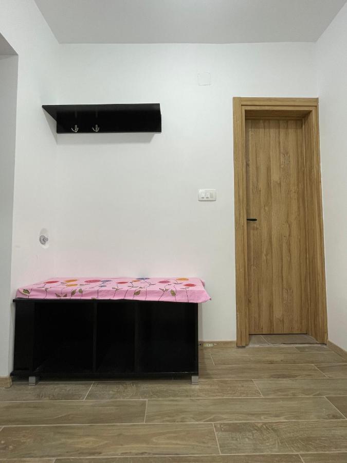 Entire Spacious Apartment With Free Parking Podgorica Zewnętrze zdjęcie